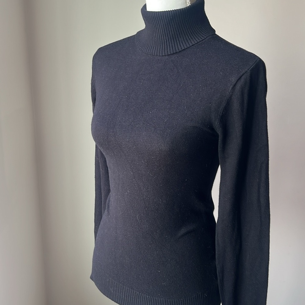Amisu Turtle Neck - Picture 8 of 10